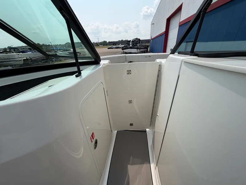 Slide: The Image of Sea Ray SDX 230 Surf 2026 - 36
