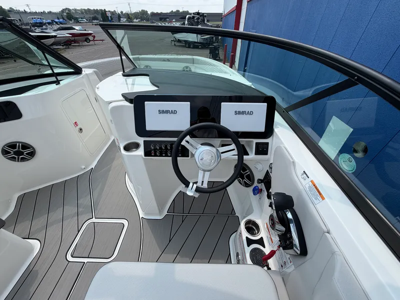Slide: The Image of Sea Ray SDX 230 Surf 2026 - 23