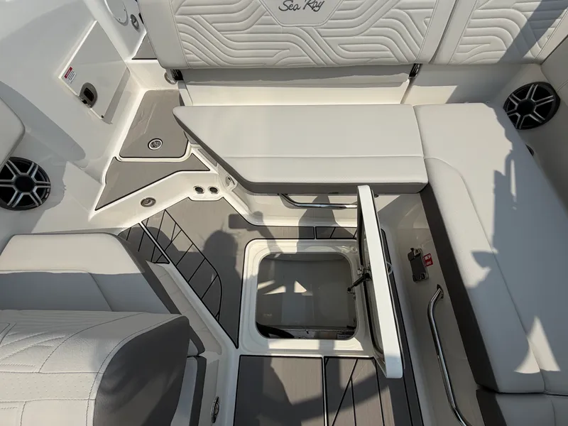 Slide: The Image of Sea Ray SDX 230 Surf 2026 - 13