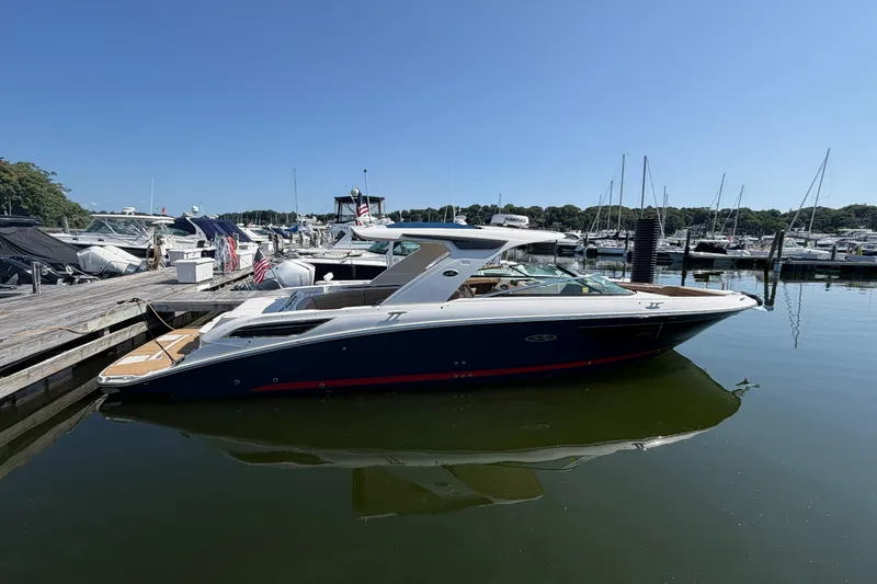 The Image of Sea Ray 350 SLX 2021 - undefined