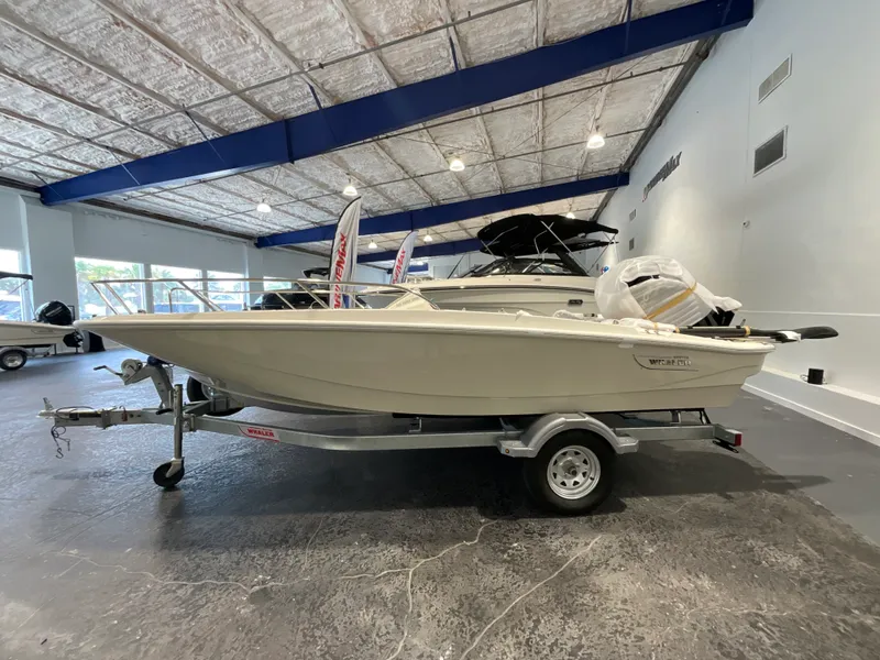 Slide: The Image of Boston Whaler 160 Super Sport 2027 - 3