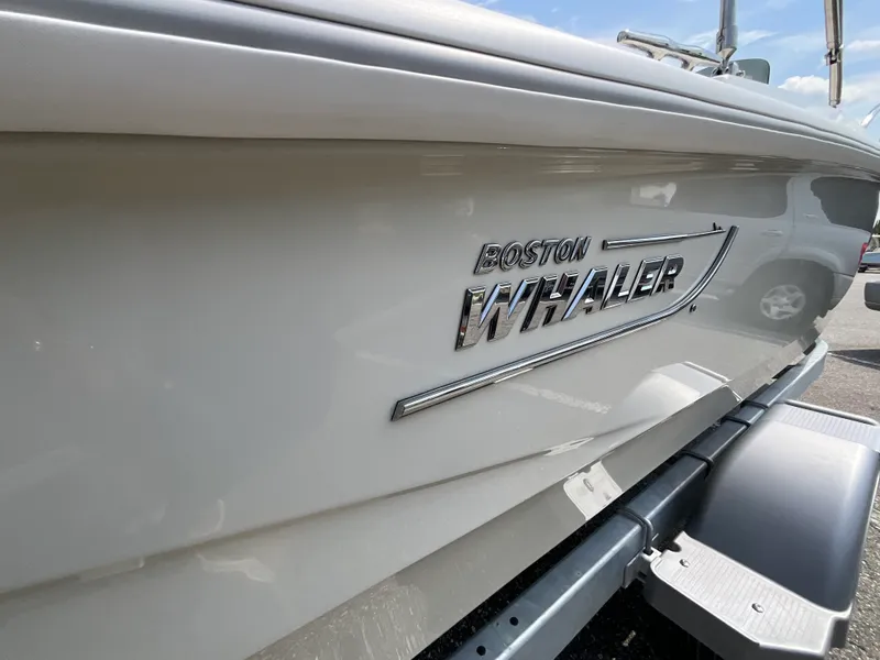 Slide: The Image of Boston Whaler 160 Super Sport 2027 - 7