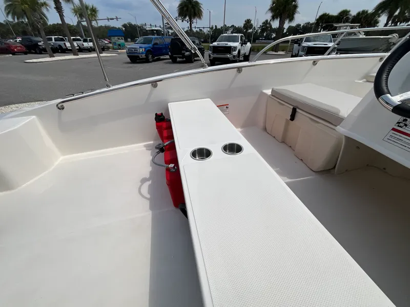 Slide: The Image of Boston Whaler 160 Super Sport 2027 - 8