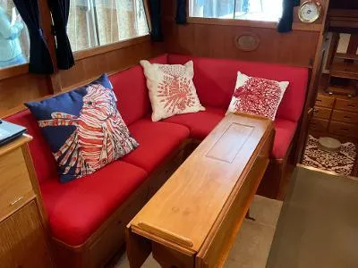 Slide: The Image of SALON TO STARBOARD - 14