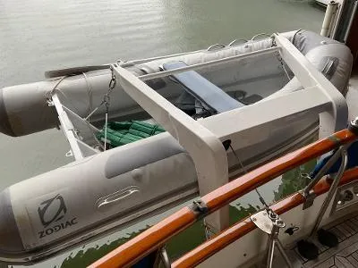 Slide: The Image of NICK JACKSON ELECTRIC DAVIT - 4