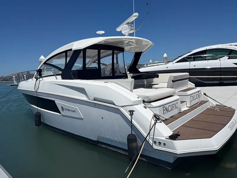 Slide: The Image of Cruisers 390 EC 2015 - 17
