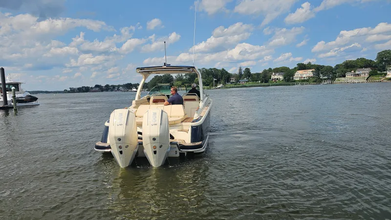 Slide: The Image of Chris-Craft 31 LAUNCH GT 2025 - 8