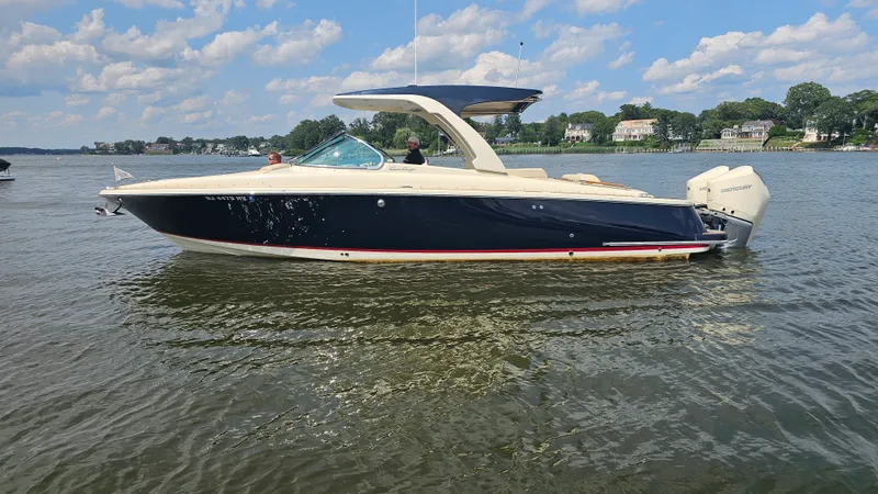 Slide: The Image of Chris-Craft 31 LAUNCH GT 2025 - 4