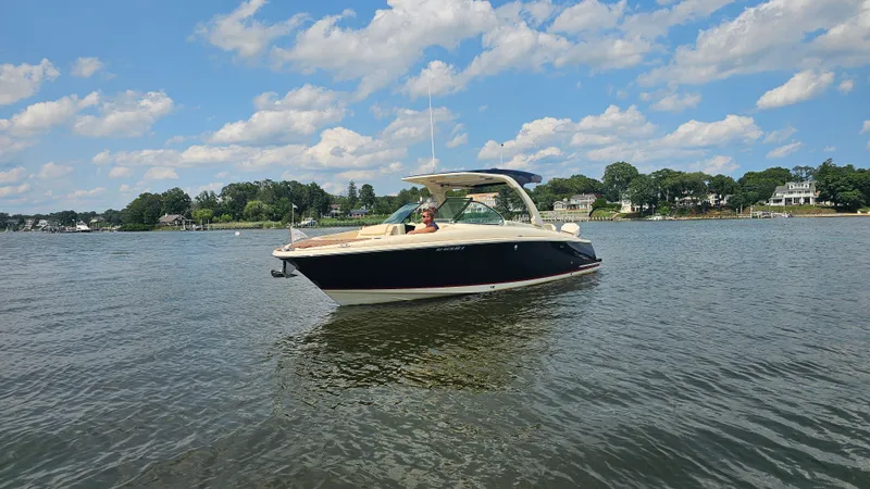 Slide: The Image of Chris-Craft 31 LAUNCH GT 2025 - 2