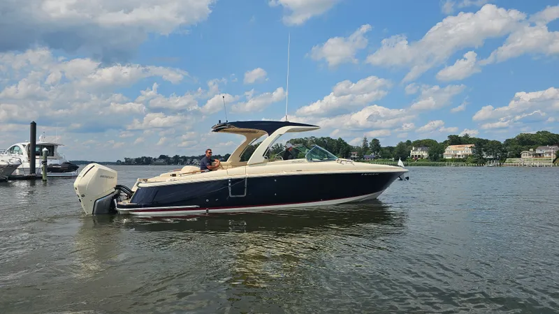 Slide: The Image of Chris-Craft 31 LAUNCH GT 2025 - 11