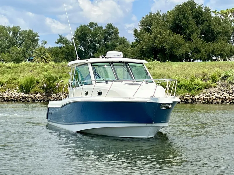 Slide: The Image of Boston Whaler 345 CONQUEST 2019 - 2