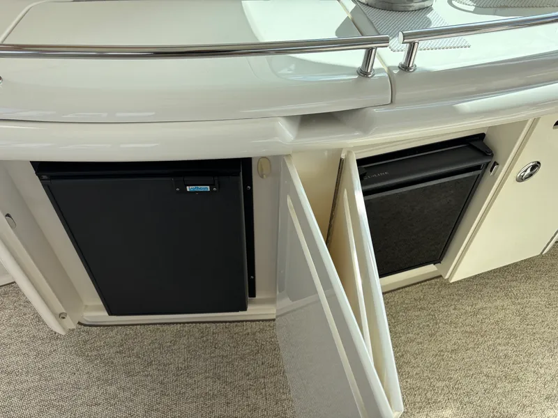 Slide: The Image of Sea Ray 50 SUNDANCER 2003 - 14