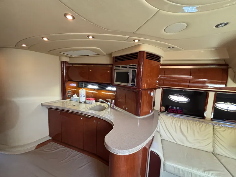 Slide: The Image of Sea Ray 50 SUNDANCER 2003 - 20