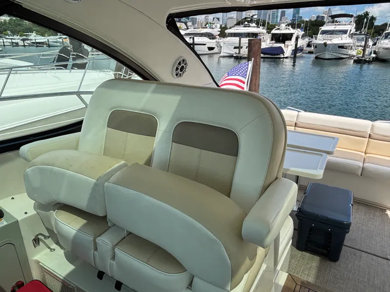 Slide: The Image of Sea Ray 470 SUNDANCER 2012 - 9