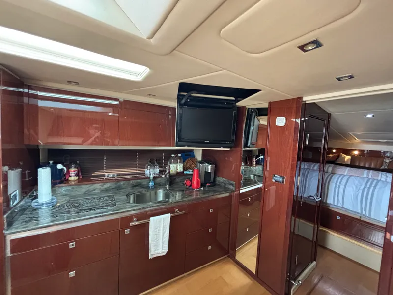 Slide: The Image of Sea Ray 470 SUNDANCER 2012 - 18