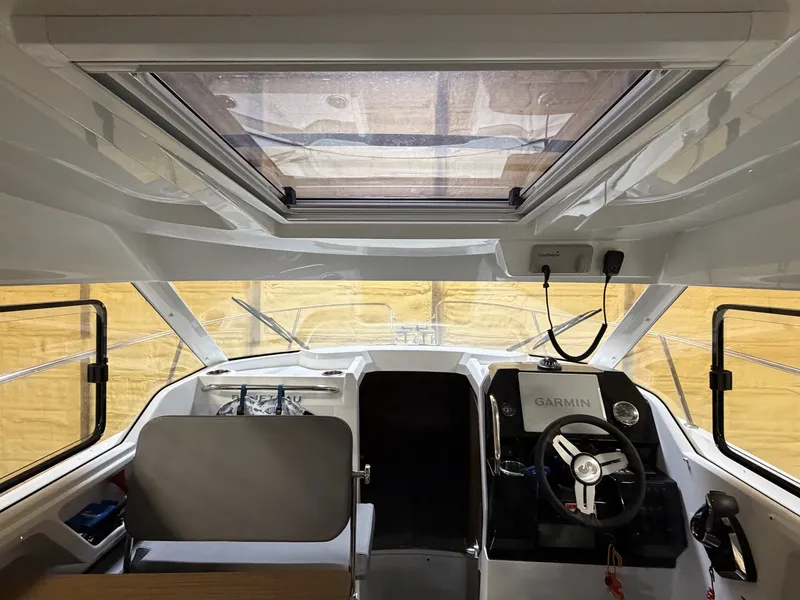 Slide: The Image of Beneteau ANTARES 8 2024 - 6
