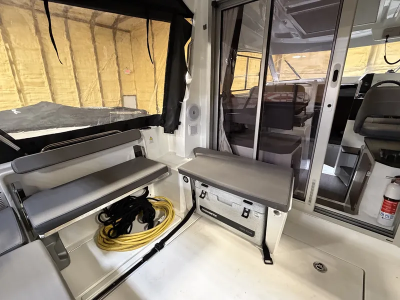Slide: The Image of Beneteau ANTARES 8 2024 - 7