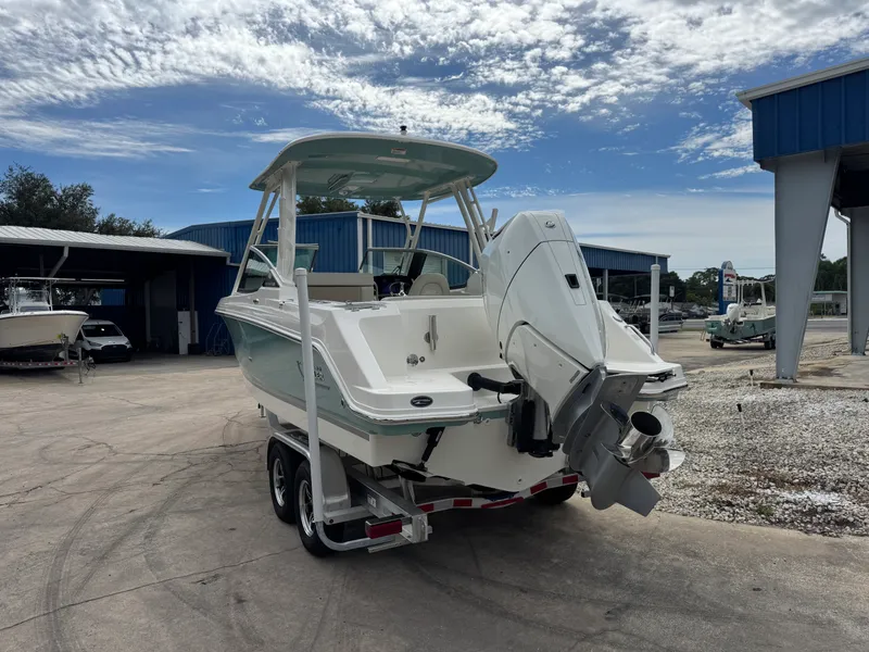 Slide: The Image of Boston Whaler 240 Vantage 2027 - 2