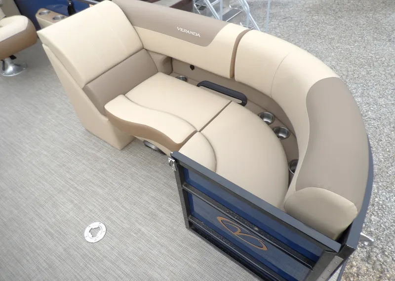 Slide: The Image of Veranda VR22RC 2026 - 7