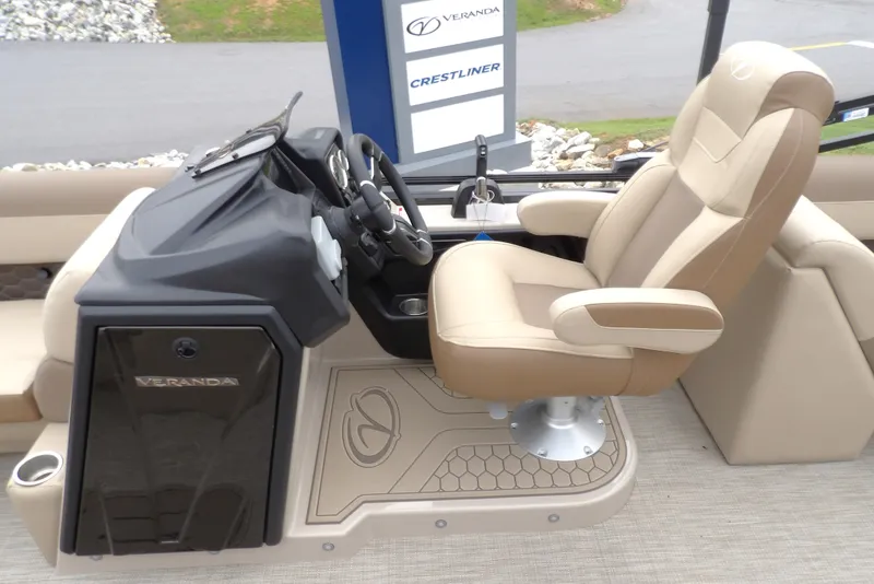 Slide: The Image of Veranda VR235RC 2026 - 10