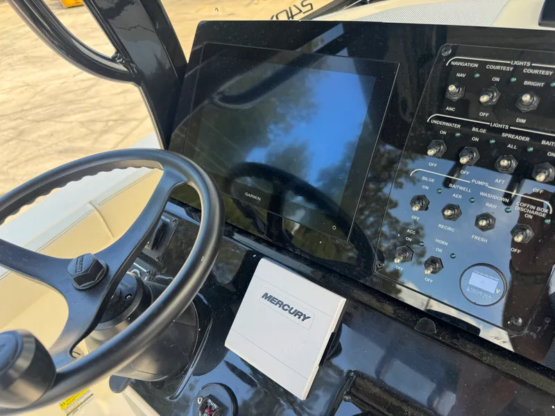 Slide: The Image of Scout 240 XSF 2027 - 10