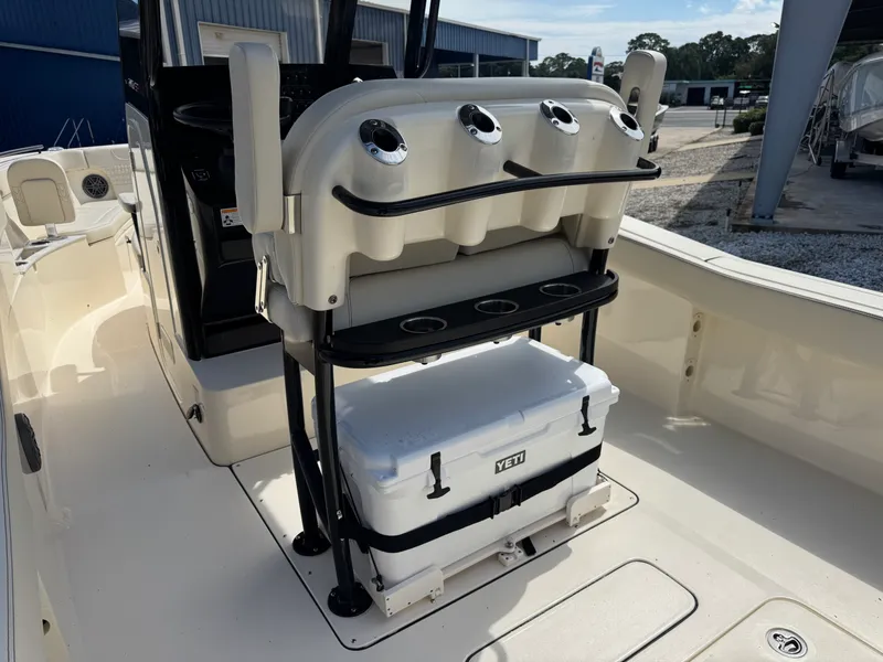 Slide: The Image of Scout 240 XSF 2027 - 8
