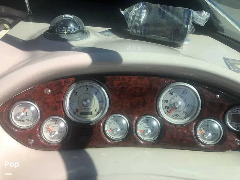 Slide: The Image of 2004 Monterey 248LSC for sale in Old Saybrook, CT - 4