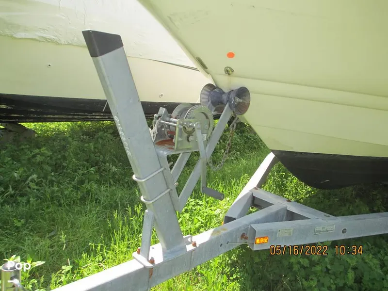 Slide: The Image of 2004 Monterey 248LSC for sale in Old Saybrook, CT - 60