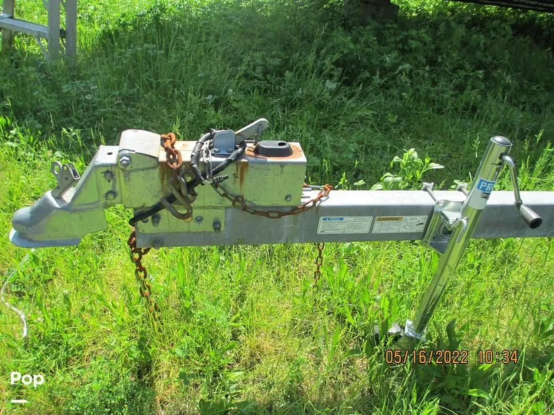 Slide: The Image of 2004 Monterey 248LSC for sale in Old Saybrook, CT - 61