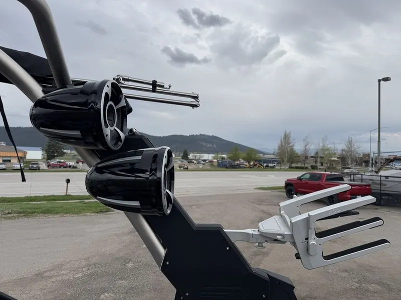 Slide: The Image of Malibu 24 MXZ 2019 - 19