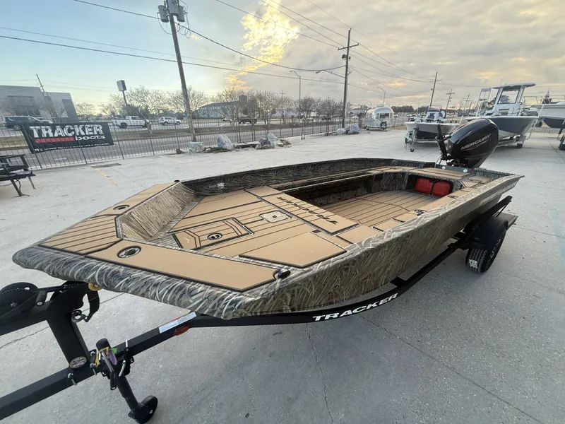 Slide: The Image of Tracker Grizzly 1756 T Marsh 2026 - 8