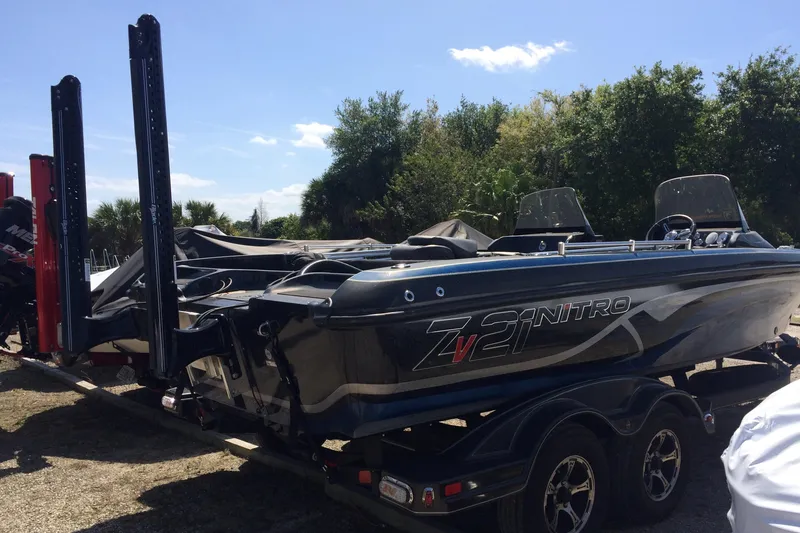 Slide: The Image of 2020 Nitro ZV21 boat on trailer in outdoor setting. - 4
