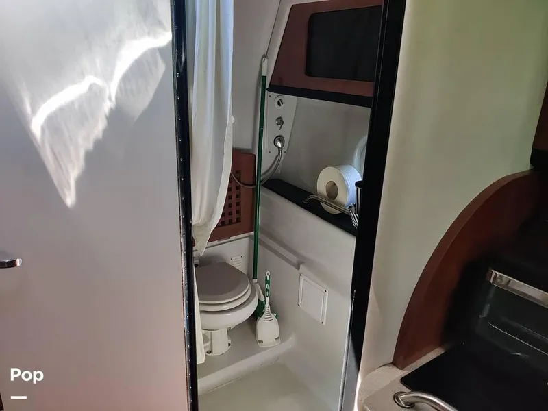 Slide: The Image of 2007 Crownline 340CR for sale in South Glastonbury, CT - 23