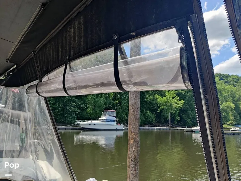 Slide: The Image of 2007 Crownline 340CR for sale in South Glastonbury, CT - 32