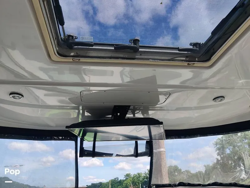 Slide: The Image of 2007 Crownline 340CR for sale in South Glastonbury, CT - 51