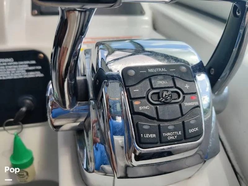 Slide: The Image of 2007 Crownline 340CR for sale in South Glastonbury, CT - 70