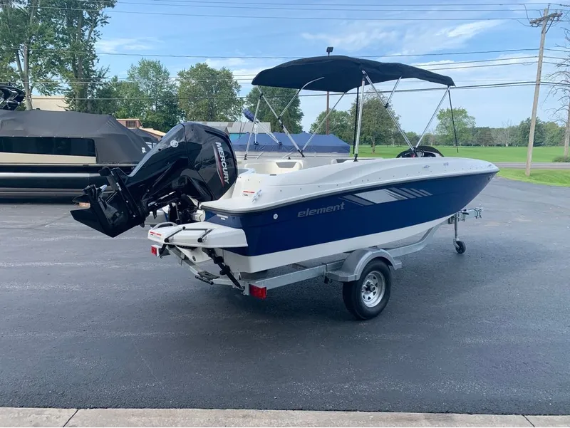Slide: The Image of Bayliner E 18 2023 - 4