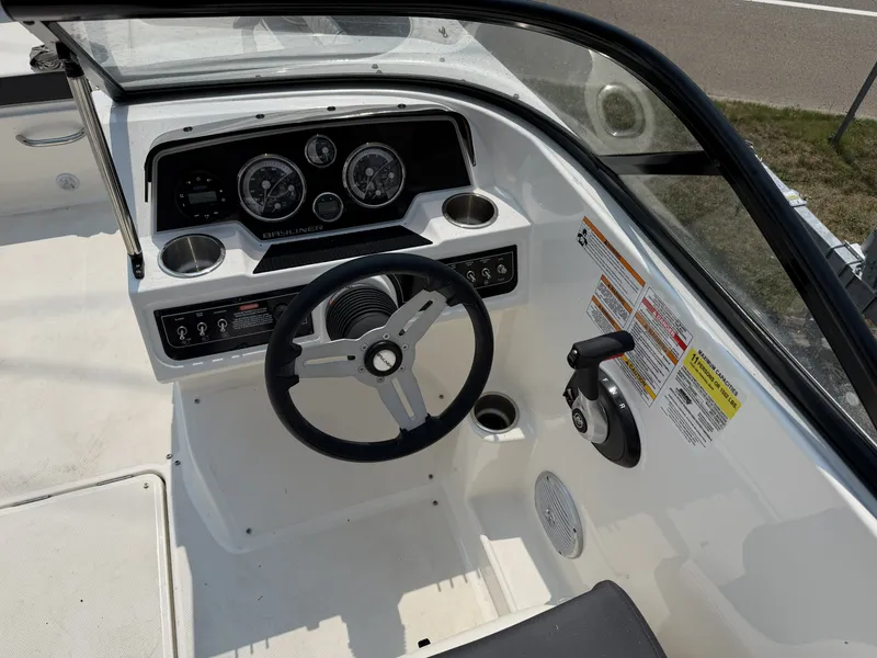 Slide: The Image of Bayliner DX 2250 2023 - 3