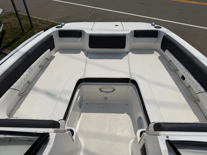 The Image of Bayliner DX 2250 2023 - 0