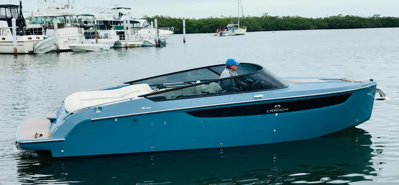 Slide: The Image of Cranchi E26 2020 - 23