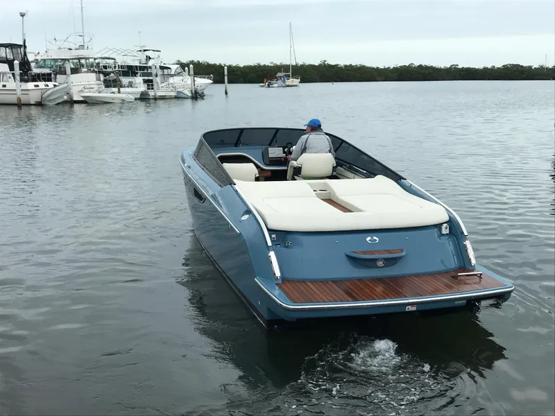 Slide: The Image of Cranchi E26 2020 - 24