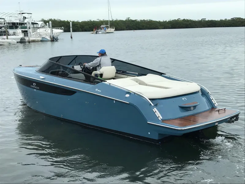 Slide: The Image of Cranchi E26 2020 - 27