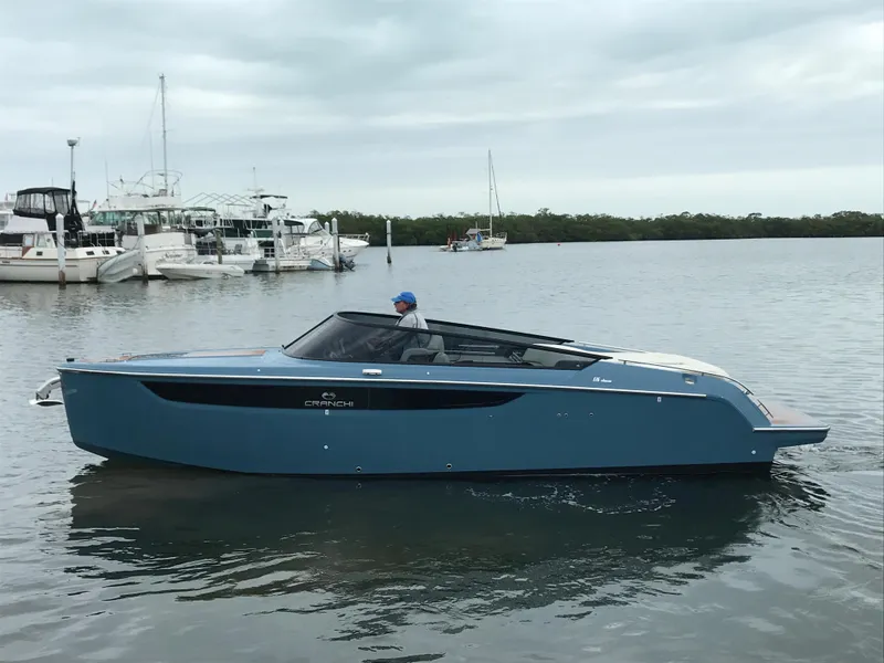 Slide: The Image of Cranchi E26 2020 - 31