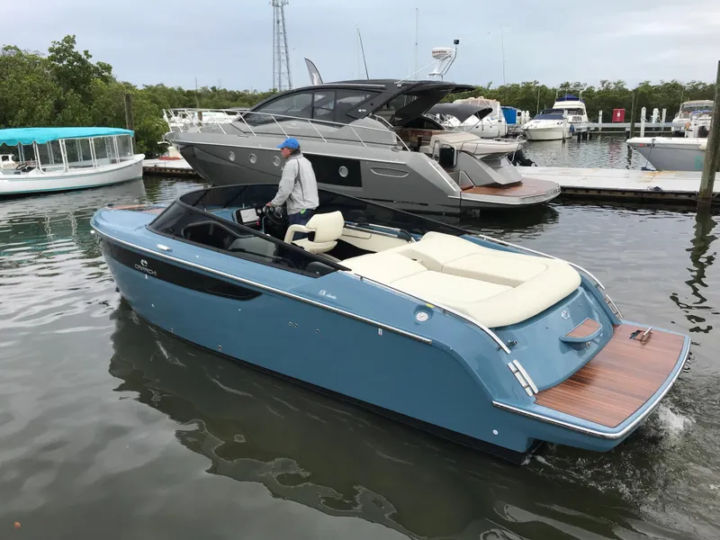 Slide: The Image of Cranchi E26 2020 - 34