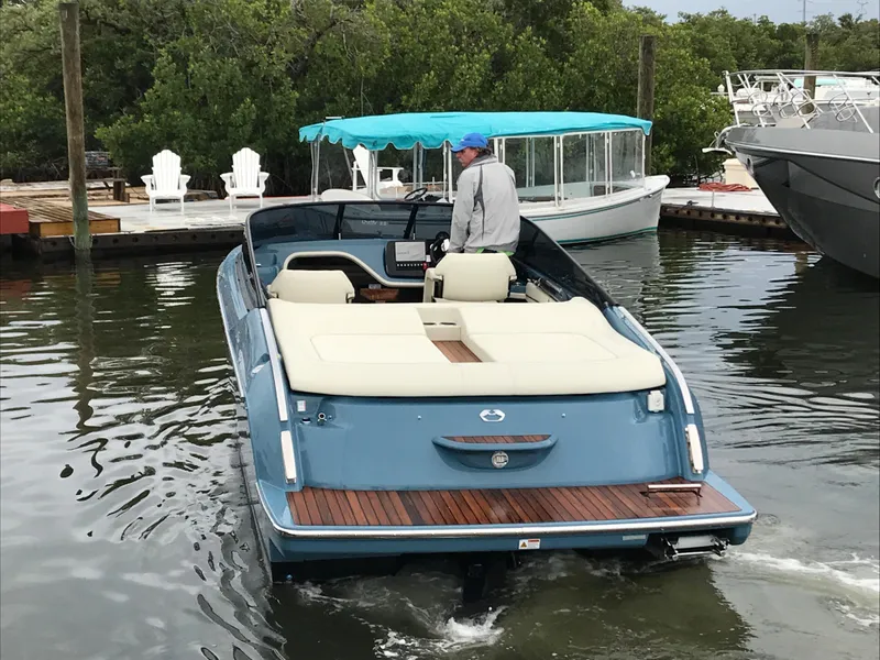 Slide: The Image of Cranchi E26 2020 - 36