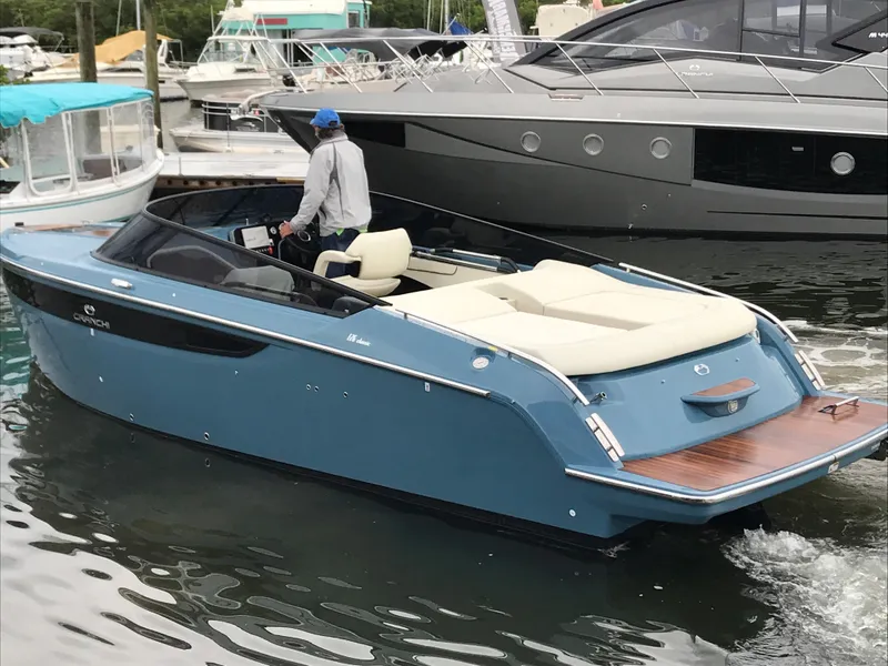 Slide: The Image of Cranchi E26 2020 - 37