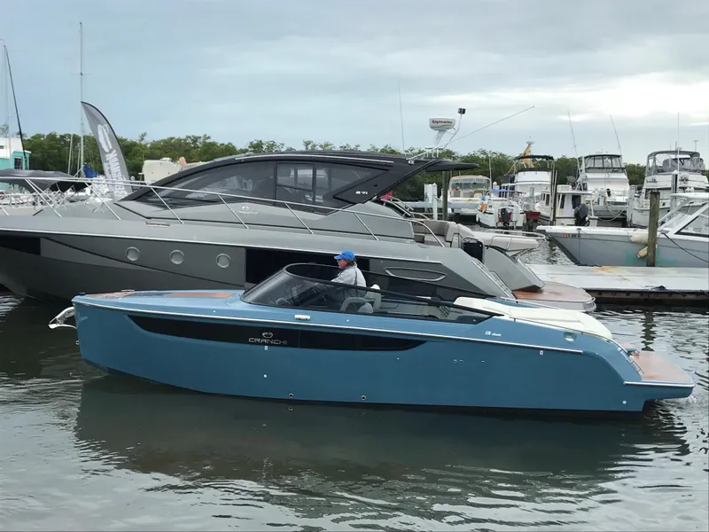 Slide: The Image of Cranchi E26 2020 - 41