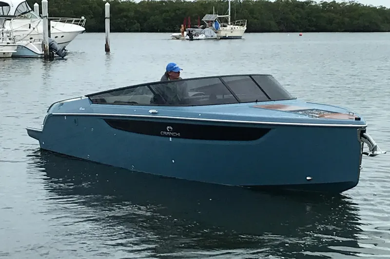 Slide: The Image of Cranchi E26 2020 - 45