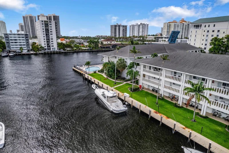 Slide: The Image of Sea Ray 44 Sundancer 2008 - 52