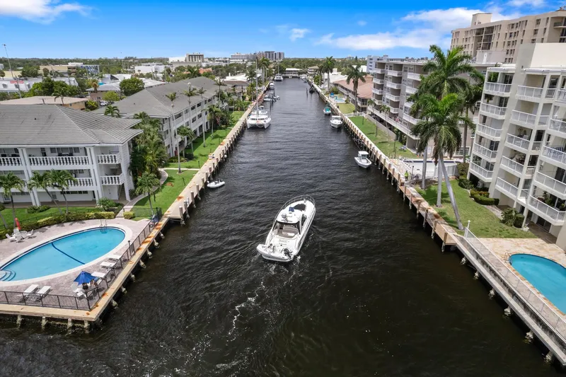 Slide: The Image of Sea Ray 44 Sundancer 2008 - 69